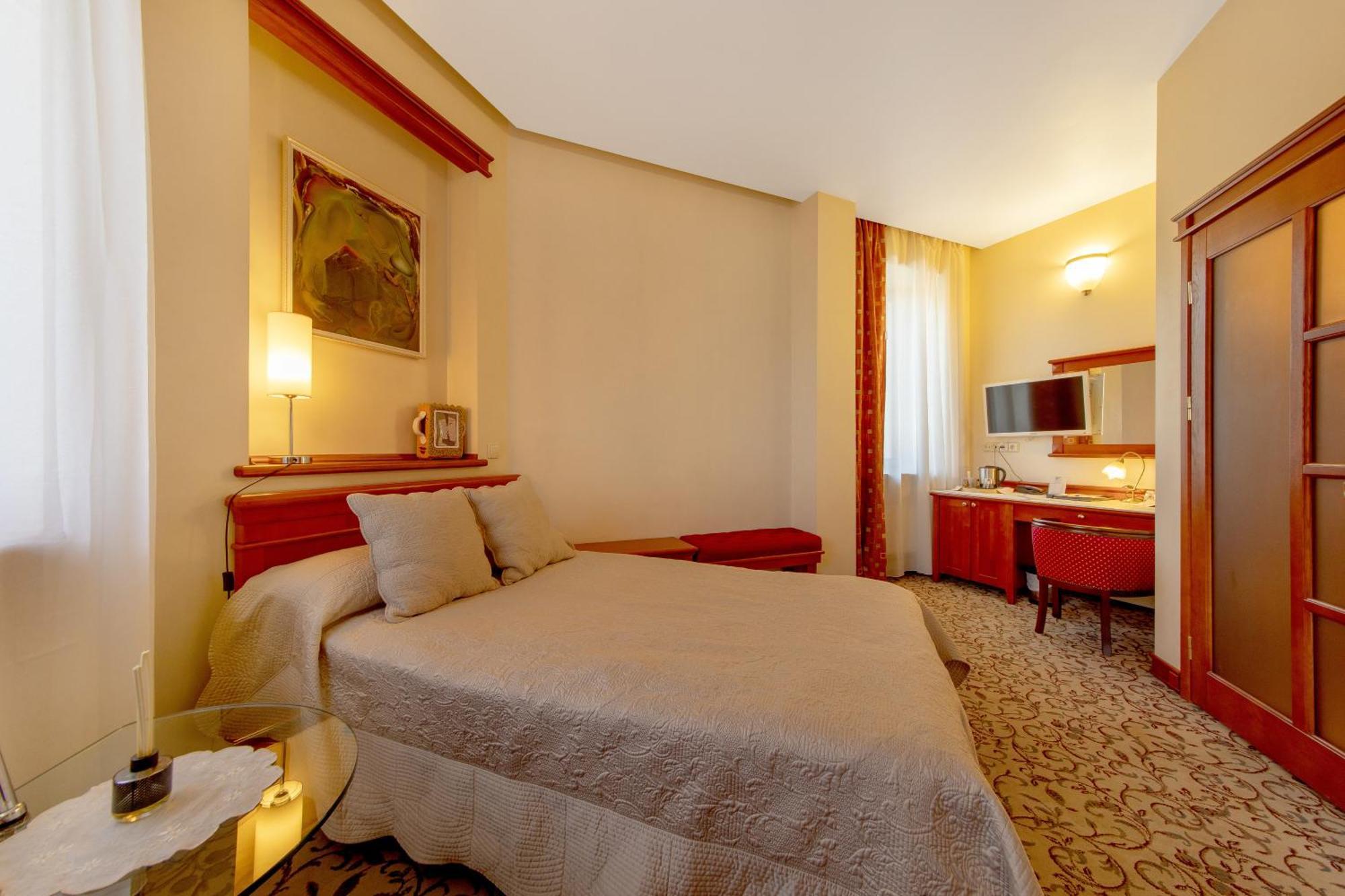 Pazaislis Park Hotel Kaunas Luaran gambar
